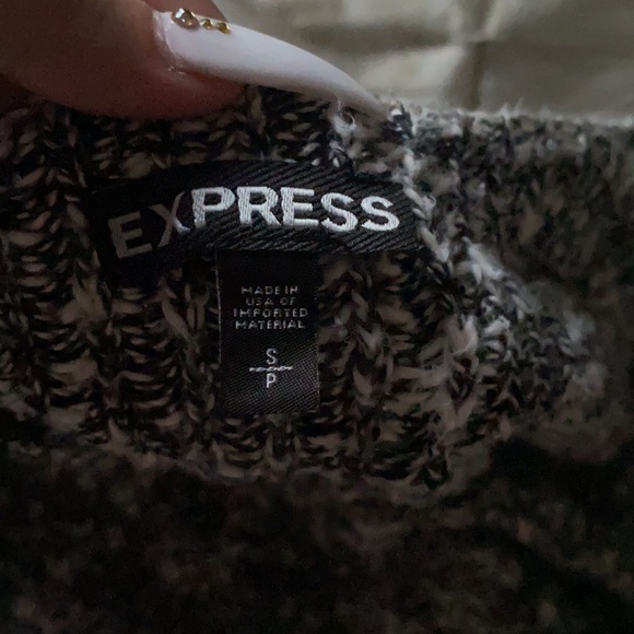 Sweater - Picture 3 of 3